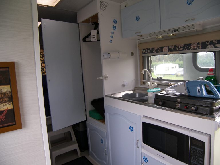 BF52_VSD_KITCHEN_AND_COOKING_AREA.JPG