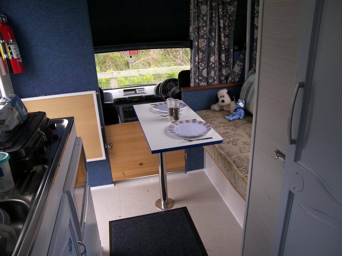 BF52_VSD__INTERIOR_TOWARDS_CAB.JPG