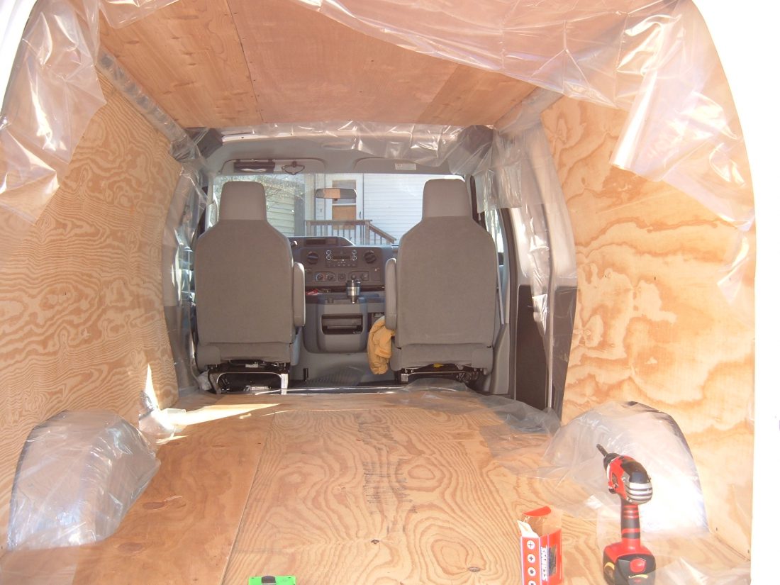 Yoopie_the_Stealth_Van_017.jpg