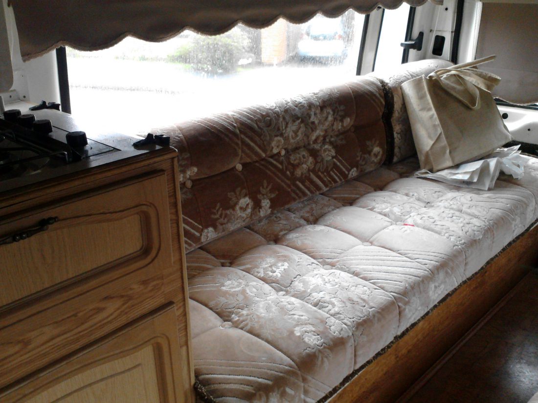 ds_inside_v.jpg