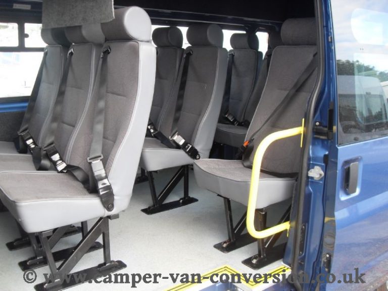fordtransitminibusdiesel_352013.jpg